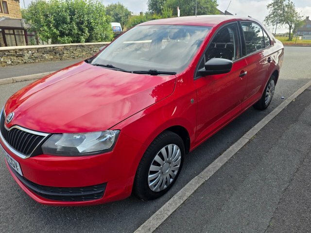 Skoda Rapid 1.6 Tdi Cr Elegance White #17