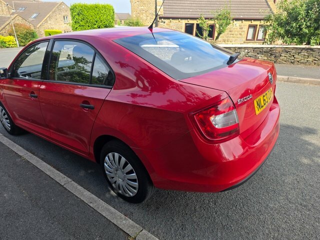 Skoda Rapid 1.6 Tdi Cr Elegance White #28