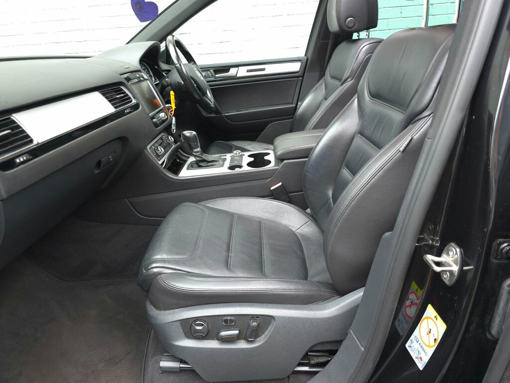 Volkswagen Touareg Suv Grey #31