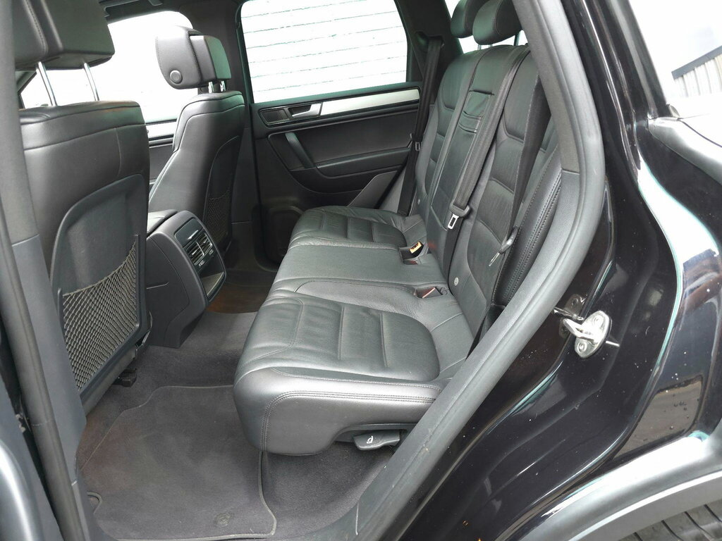 Volkswagen Touareg Suv Grey #15