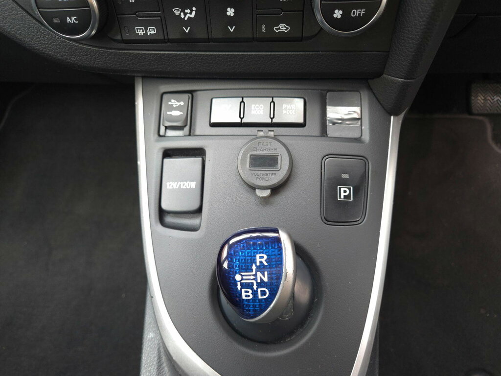 Toyota Auris Hatchback Blue #19