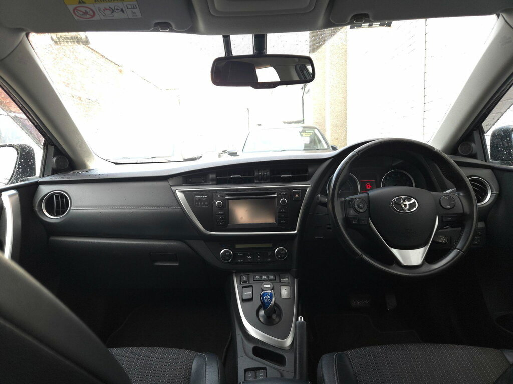 Toyota Auris Hatchback Blue #11
