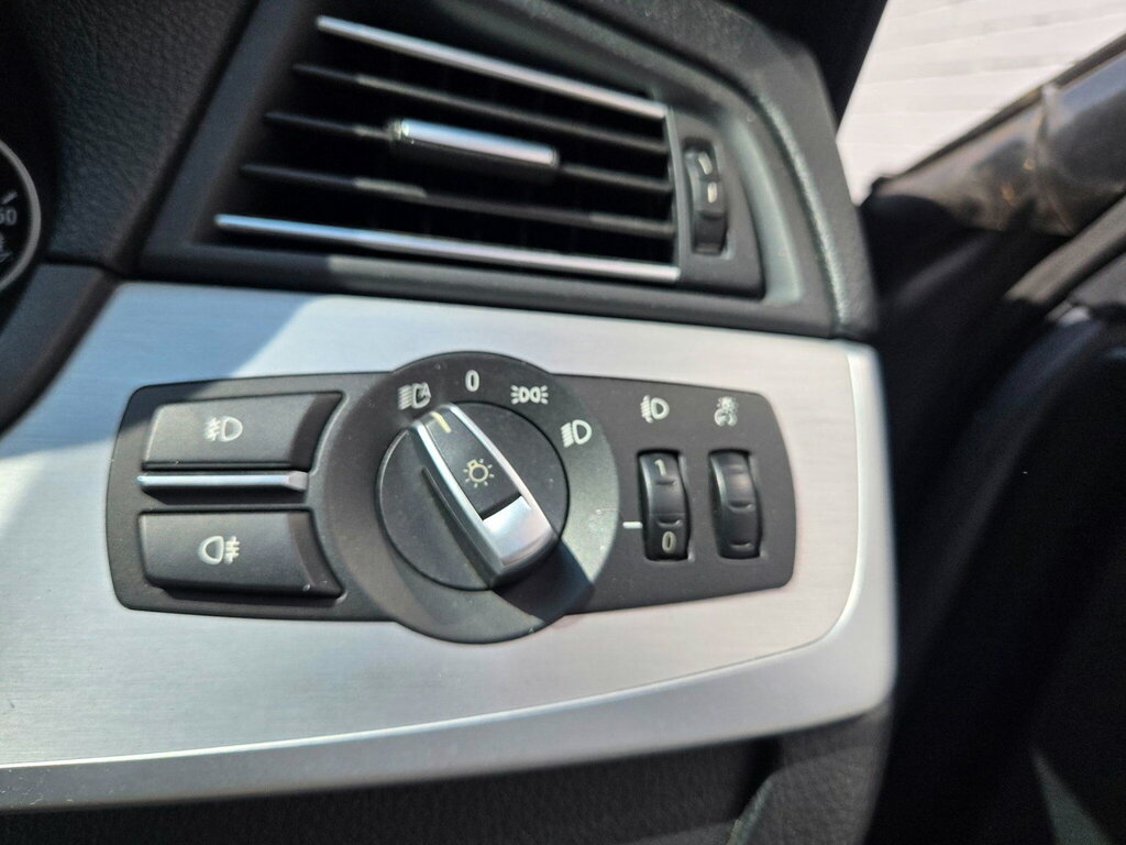 BMW 5 Series 2012 12 2.0 Brown #19