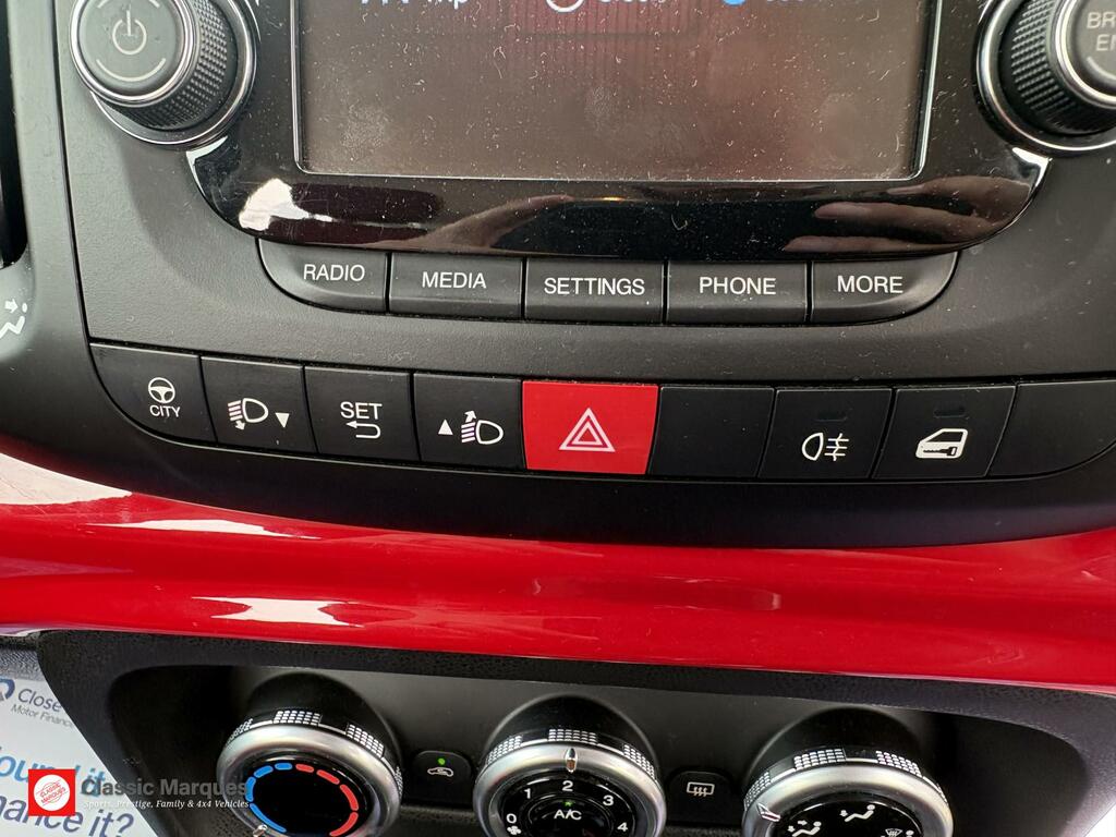 Fiat 500L Mpv Red #19