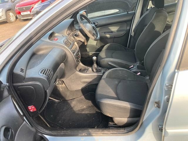 Peugeot 206 Hatchback 1.4 Blue #11