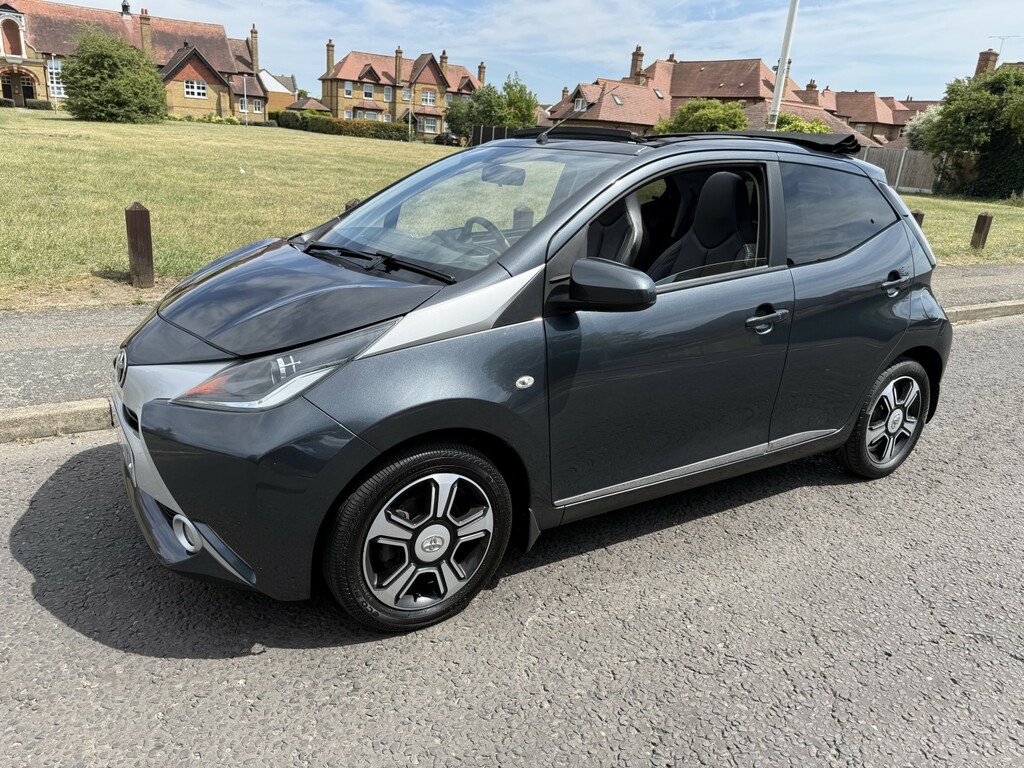 Toyota Aygo 1.0 Vvt-i X-clusiv 2 Grey #4