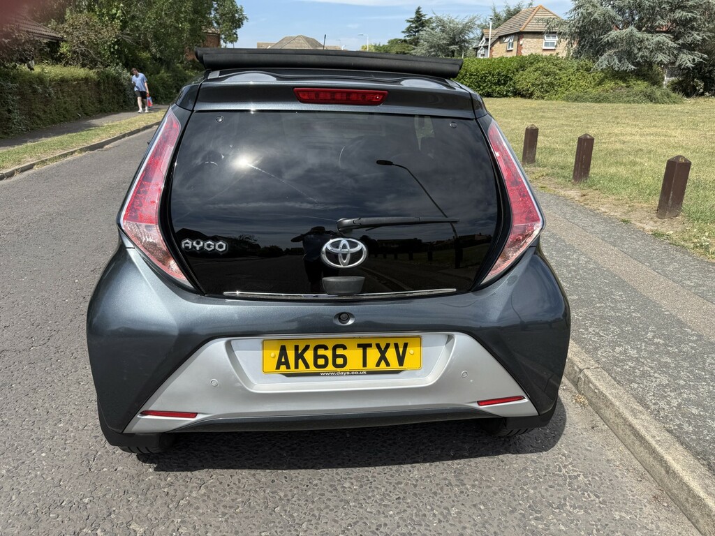 Toyota Aygo 1.0 Vvt-i X-clusiv 2 Grey #6