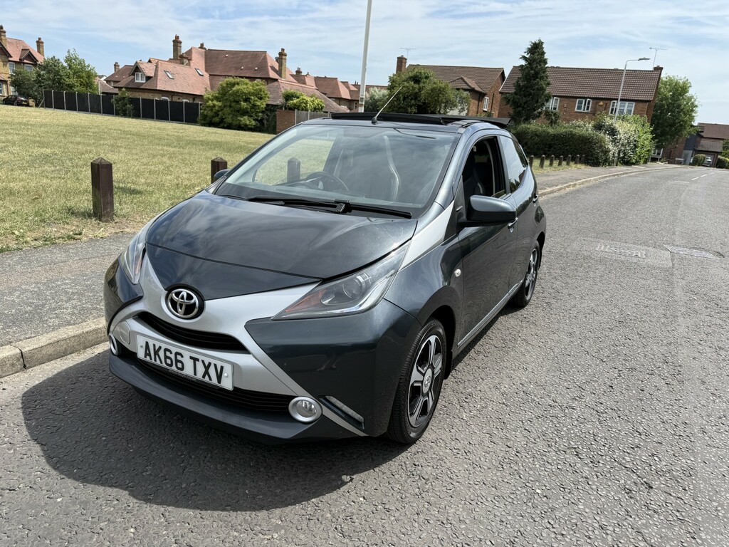 Toyota Aygo 1.0 Vvt-i X-clusiv 2 Grey