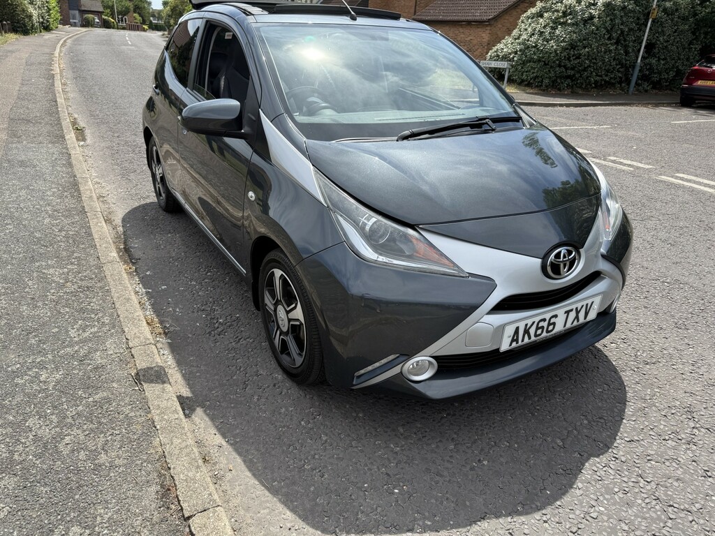 Toyota Aygo 1.0 Vvt-i X-clusiv 2 Grey #3