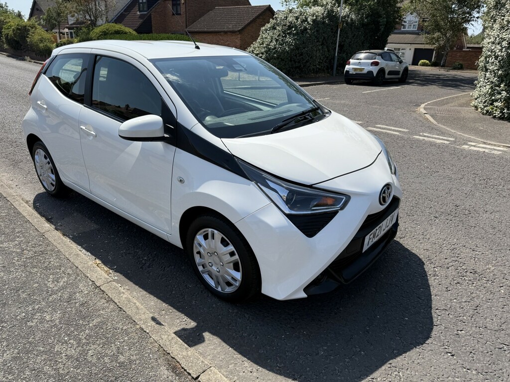 Toyota Aygo Hatchback 1.0 Vvt-i X-play 2021 FM21JJV White #5