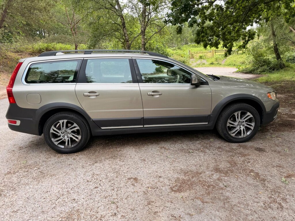 Volvo XC70 2.4 D5 Se Geartronic Awd Euro 5 Gold #6