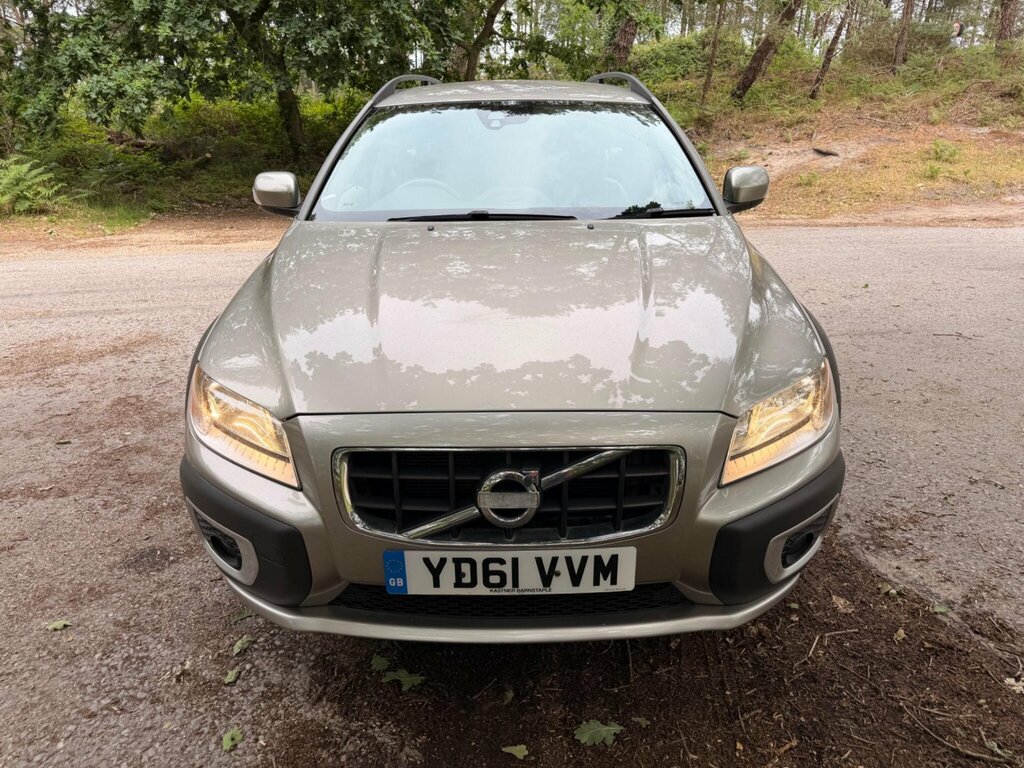 Volvo XC70 2.4 D5 Se Geartronic Awd Euro 5 Gold #2