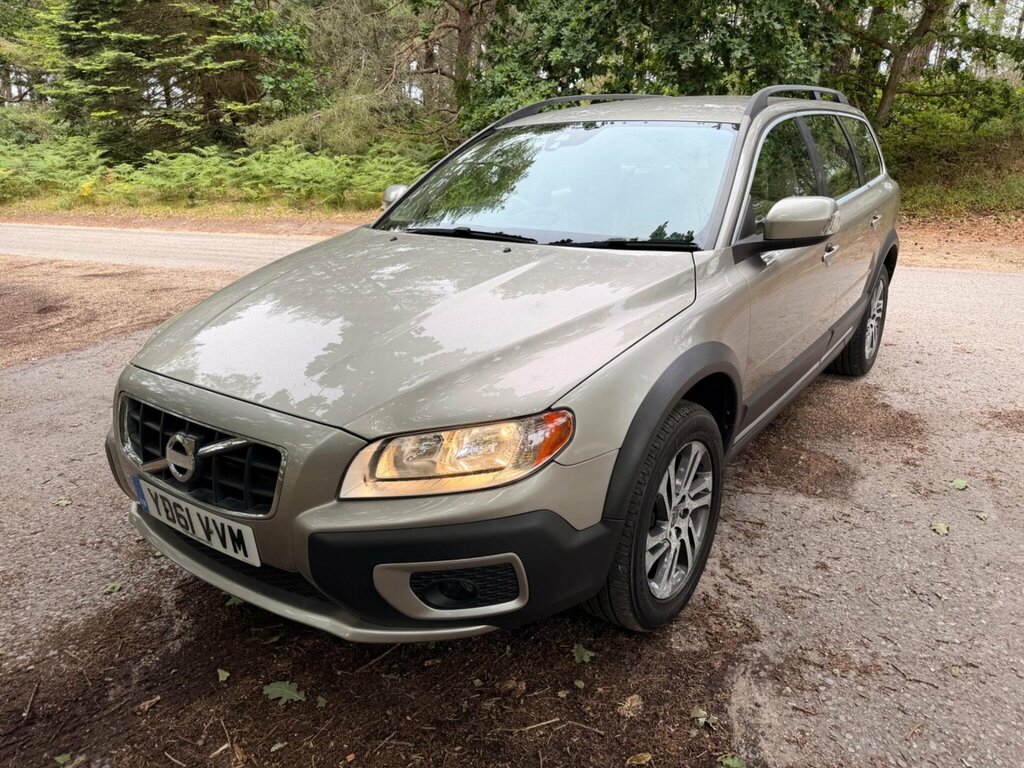 Volvo XC70 2.4 D5 Se Geartronic Awd Euro 5 Gold #3