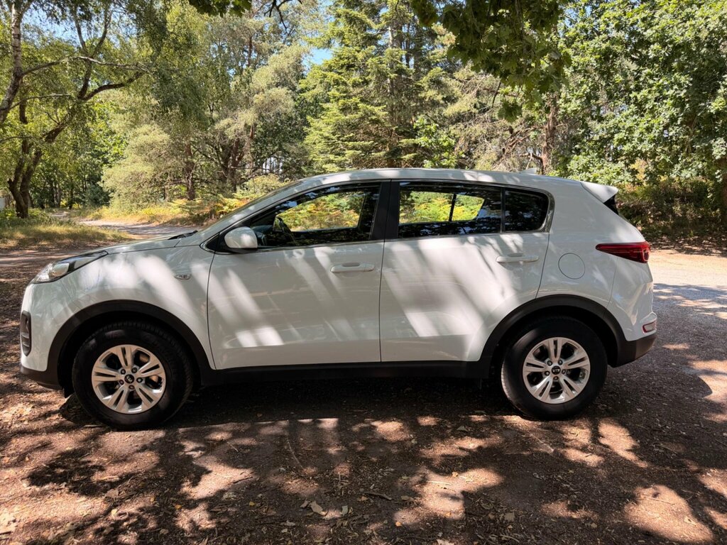 Kia Sportage 1.6 Gdi 1 Euro 6 Ss BP17GBY White #5