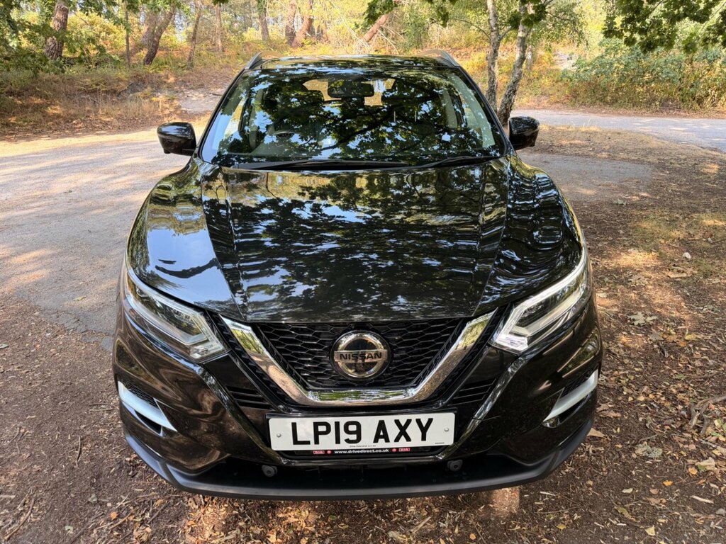 Nissan Qashqai 1.3 Dig-t Tekna Euro 6 Ss LP19AXY Black #3