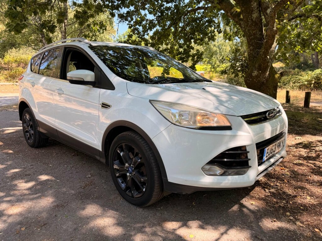 Ford Kuga 2.0 Tdci Titanium 2Wd Euro 5 EJ63RKY White #2