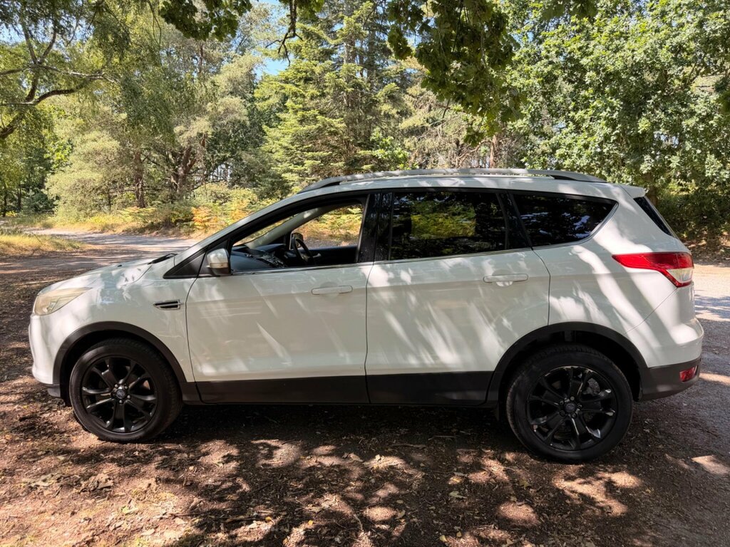 Ford Kuga 2.0 Tdci Titanium 2Wd Euro 5 EJ63RKY White #5