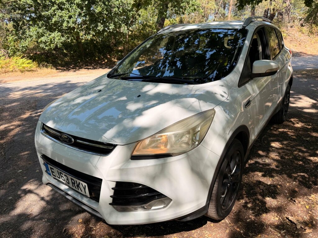Ford Kuga 2.0 Tdci Titanium 2Wd Euro 5 EJ63RKY White #3