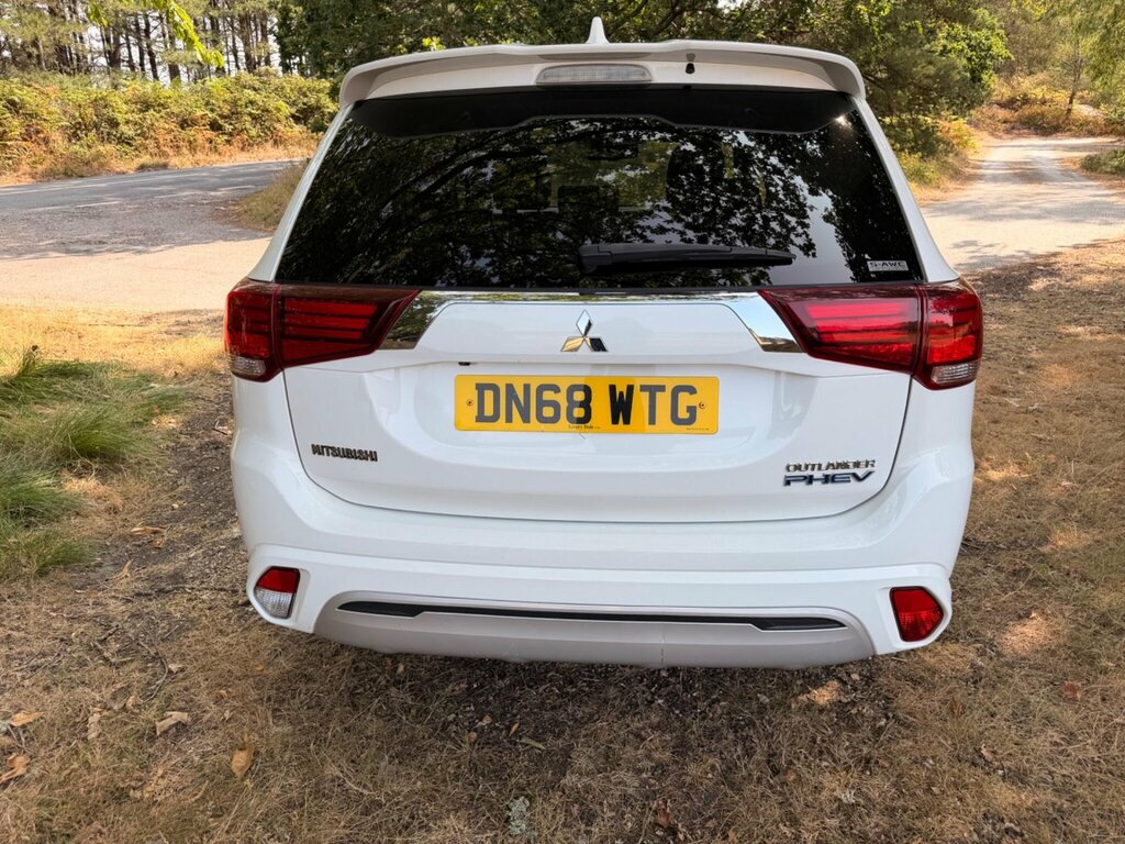 Mitsubishi Outlander 2.4H Twinmotor 13.8Kwh 4H Cvt 4Wd Euro 6 Ss White #6