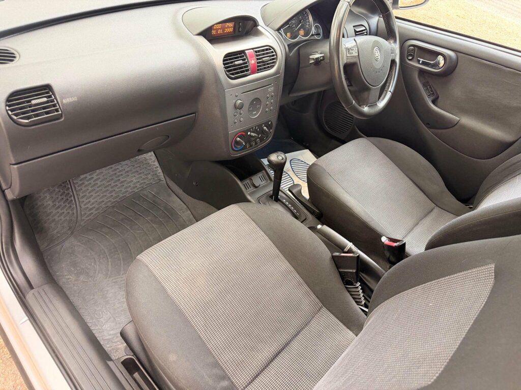 Vauxhall Corsa 1.2I 16V Life Silver #10
