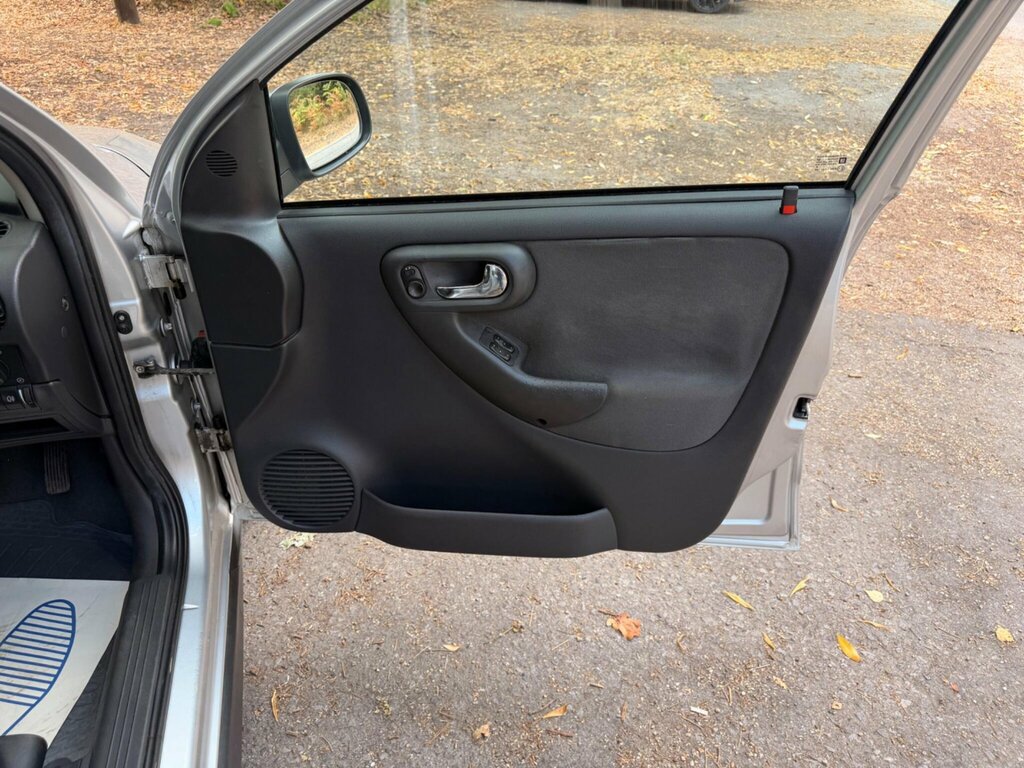 Vauxhall Corsa 1.2I 16V Life Silver #20