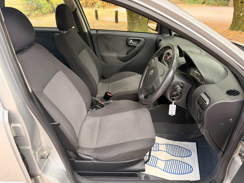 Vauxhall Corsa 1.2I 16V Life Silver #12