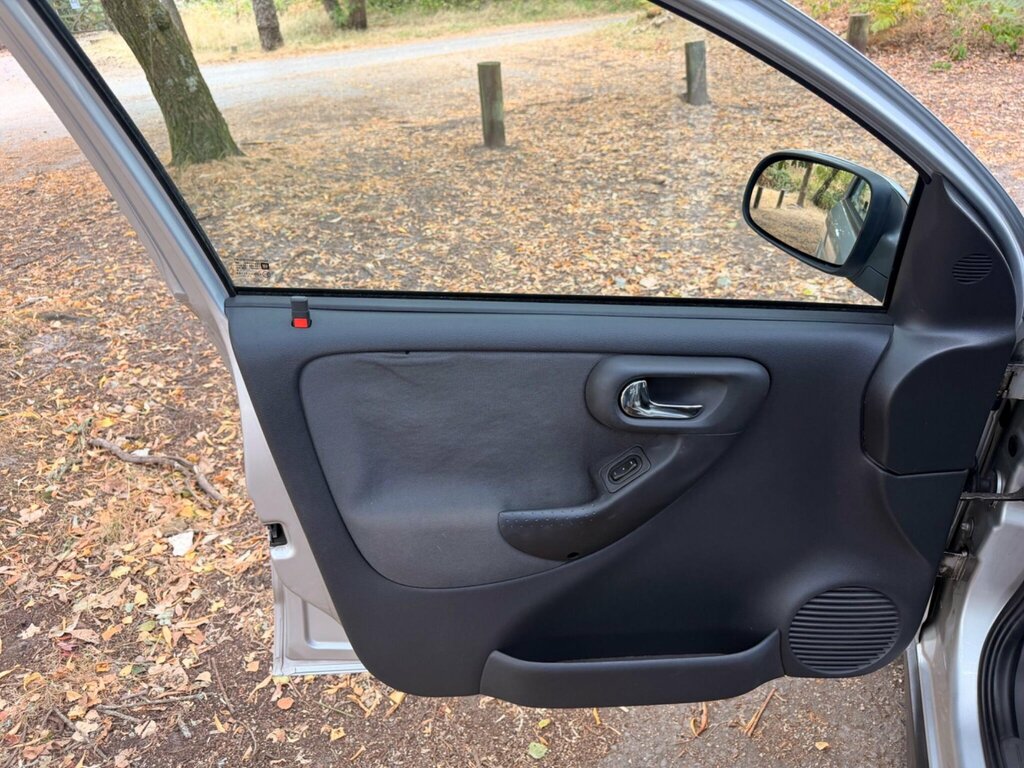 Vauxhall Corsa 1.2I 16V Life Silver #17