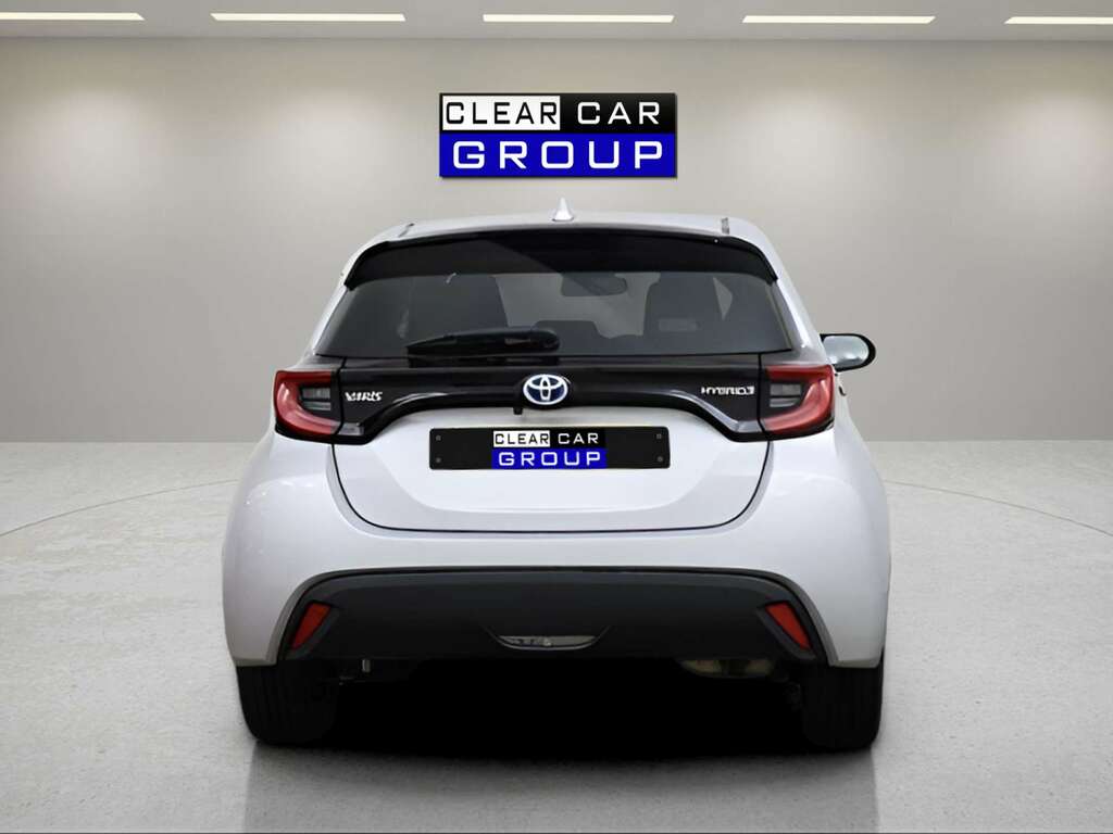 Toyota Yaris 1.5 Design Hev Cvt SW21HZC Silver #3