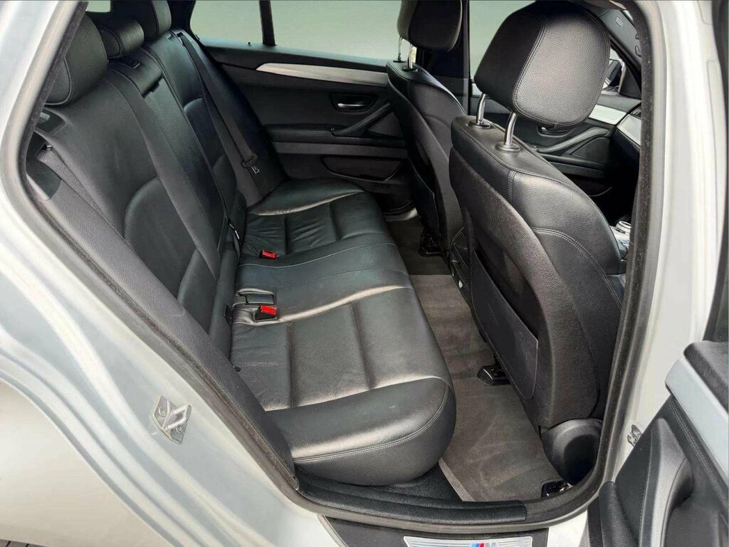 BMW 5 Series 530D M Sport Touring White #16