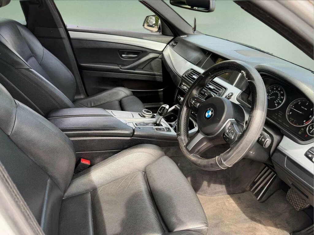 BMW 5 Series 530D M Sport Touring White #7