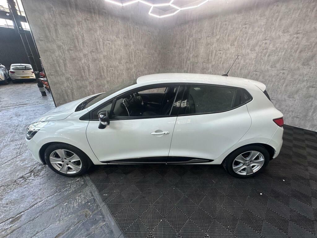 Renault Clio 1.2 16V Dynamique Medianav Cwvehiclemarketing Black #14