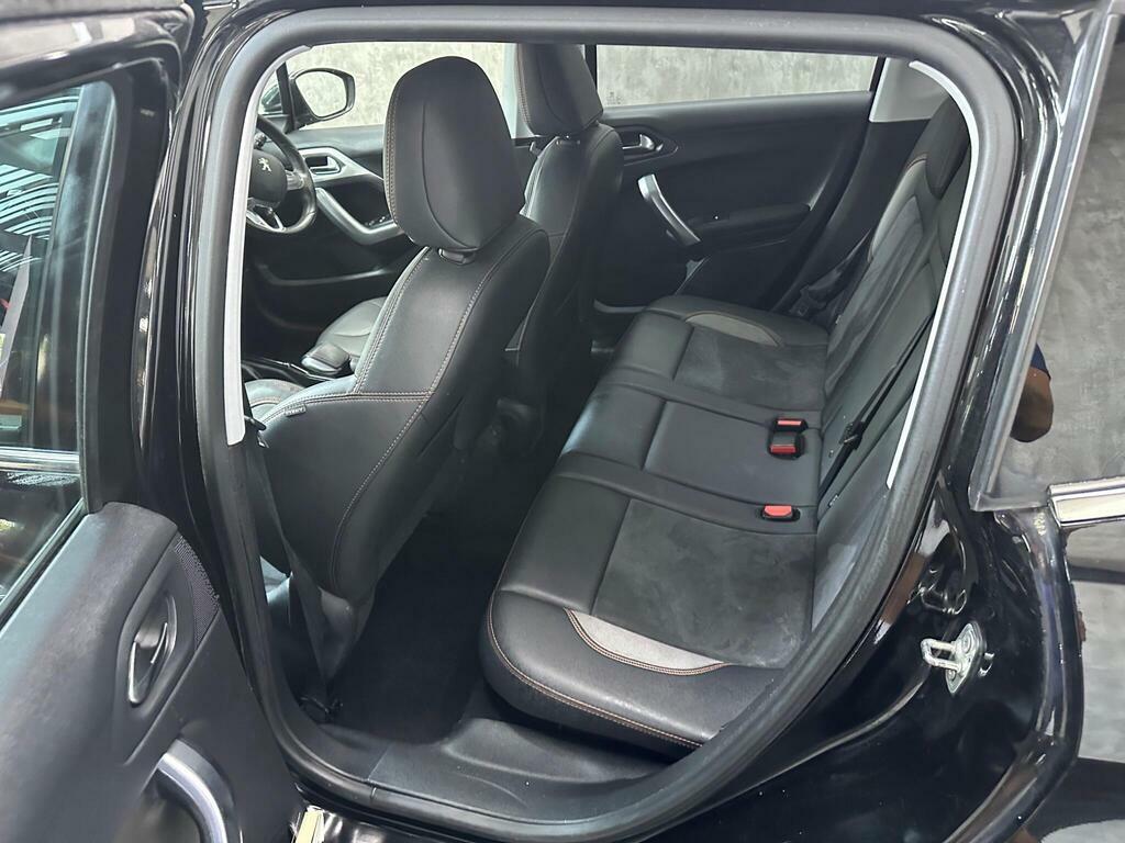 Peugeot 2008 1.6 Bluehdi 100 Allure Grey #24