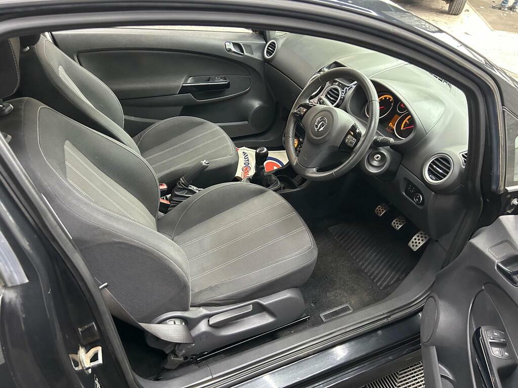 Vauxhall Corsa 1.2I 16V 85 Ps Excite Ac Hatchbac White #21