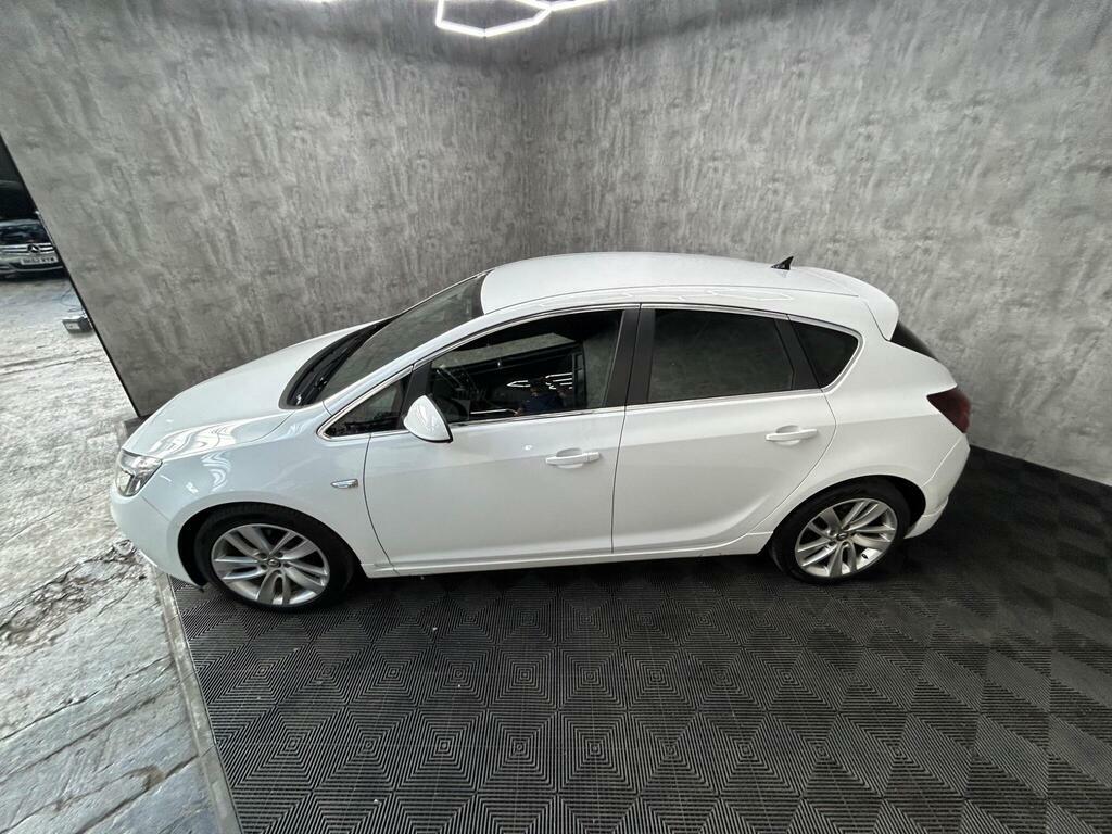 Vauxhall Astra Sri Cdti White #16
