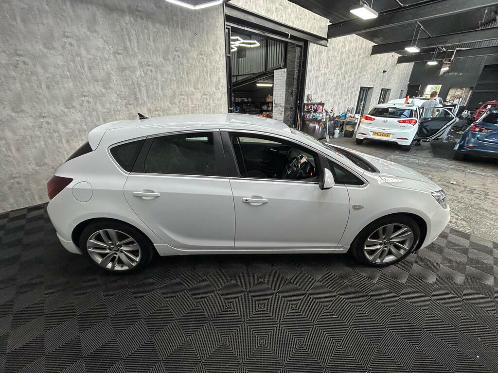 Vauxhall Astra Sri Cdti White #8