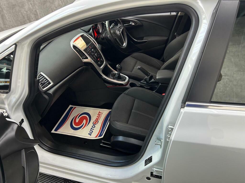 Vauxhall Astra Sri Cdti White #22