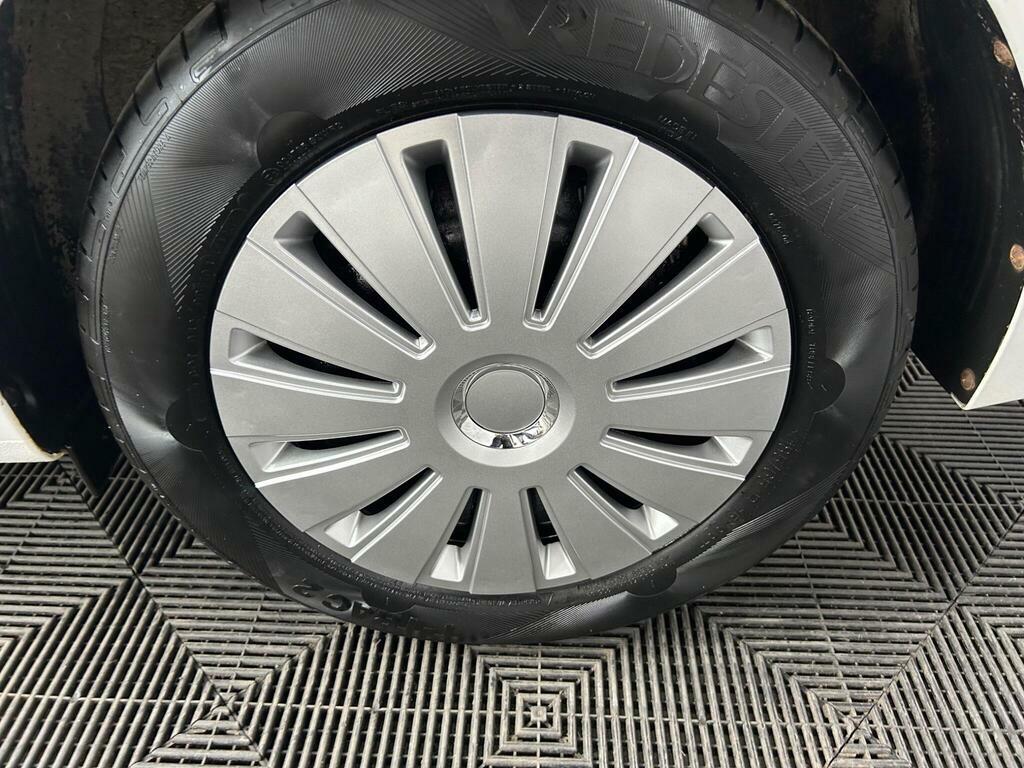 Hyundai I20 Hatchback 1.4 Se 2015 Grey #18