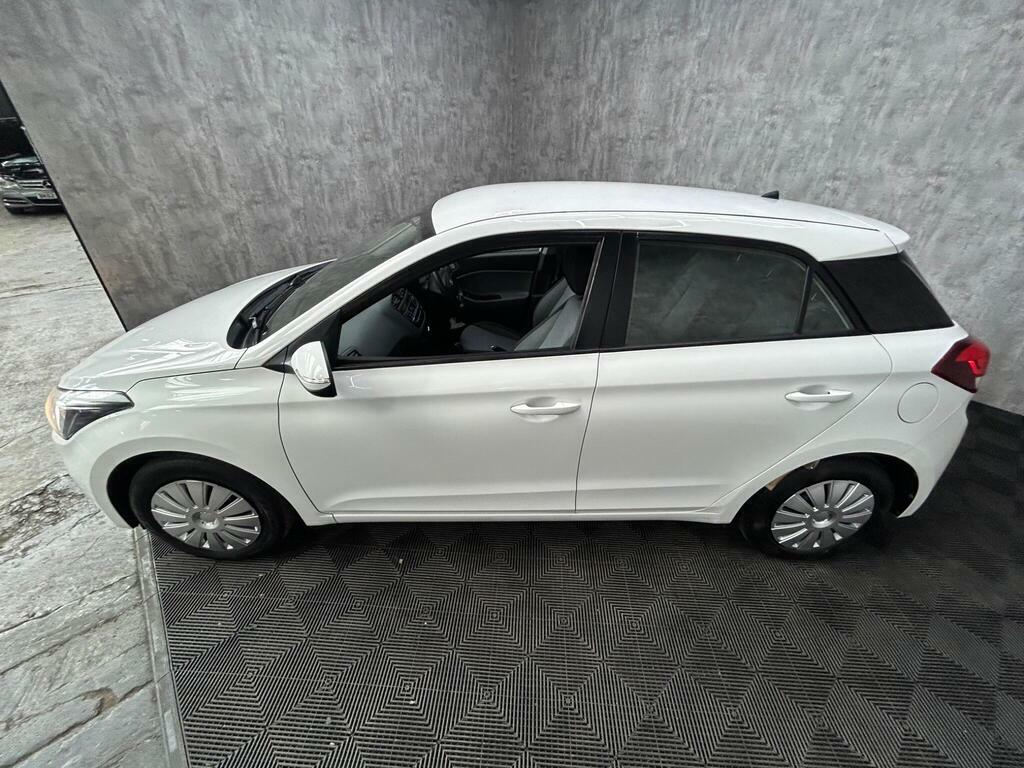 Hyundai I20 Hatchback 1.4 Se 2015 Grey #16