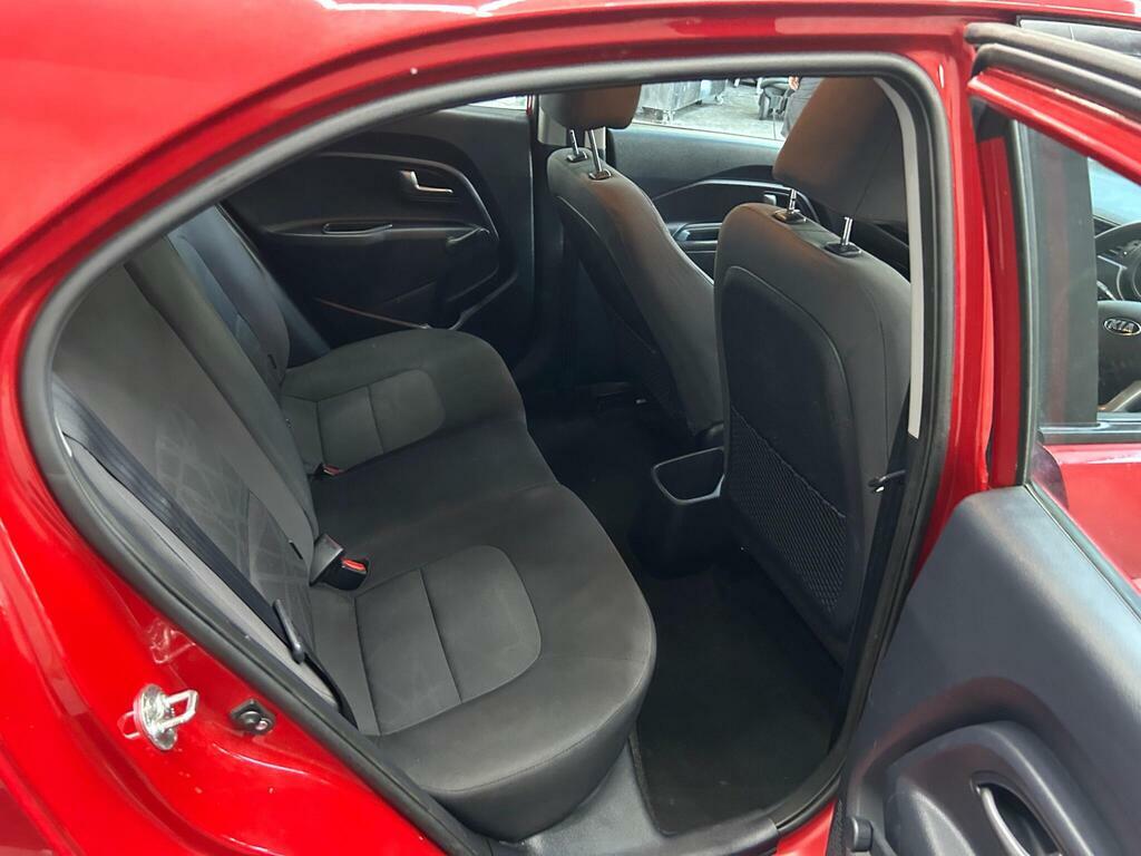 Kia RIO 1.2 1 Air White #24
