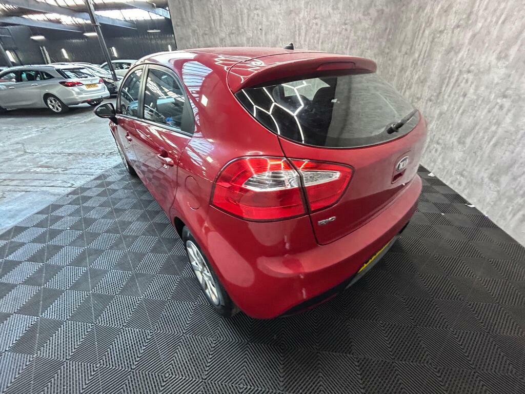 Kia RIO 1.2 1 Air White #13