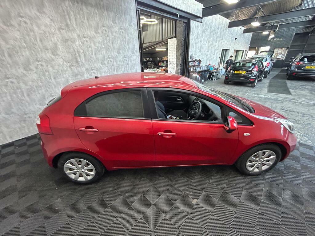 Kia RIO 1.2 1 Air White #8
