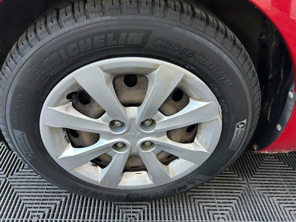 Kia RIO 1.2 1 Air White #17
