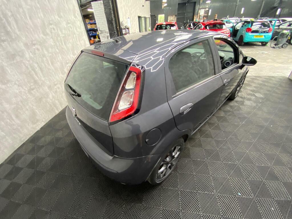 Fiat Punto Punto Pop Red #10
