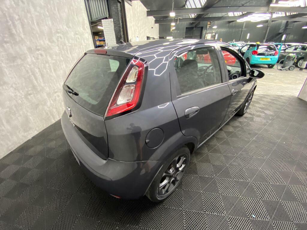 Fiat Punto Punto Pop Red #9