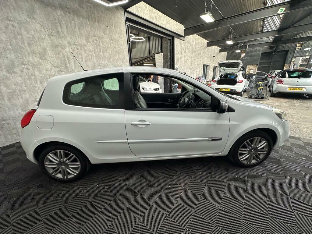 Renault Clio 1.2 Dynamique Tomtom Euro 5 White #6