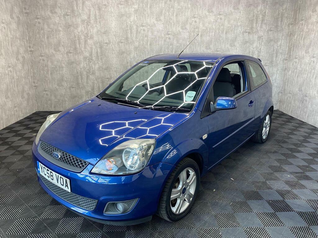 Ford Fiesta 1.25 Style Red #1