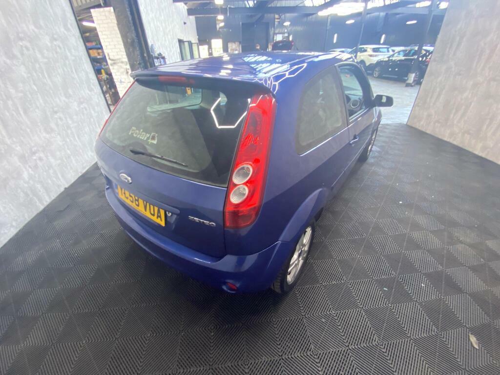 Ford Fiesta 1.25 Style Red #10