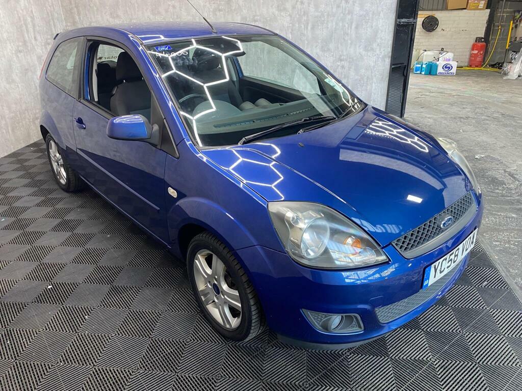 Ford Fiesta 1.25 Style Red #6