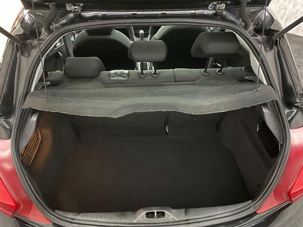 Peugeot 208 1.2 Puretech 82 Active White #26