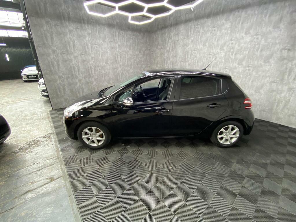 Peugeot 208 1.2 Puretech 82 Active White #15